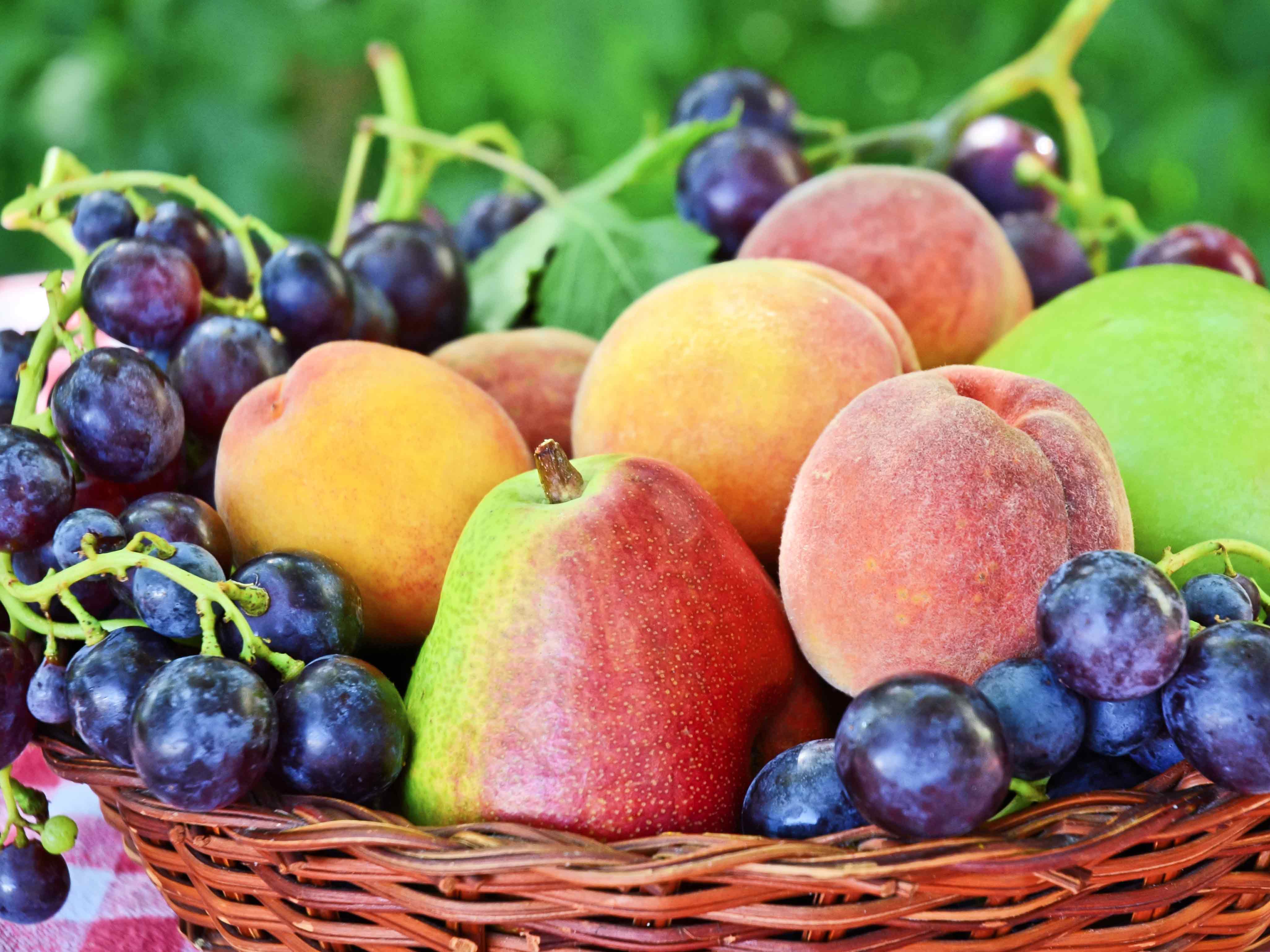 grapes-the-not-so-weird-fruit-that-helps-bust-blood-sugar