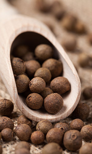 Allspice contains pain-relieving eugenol oil