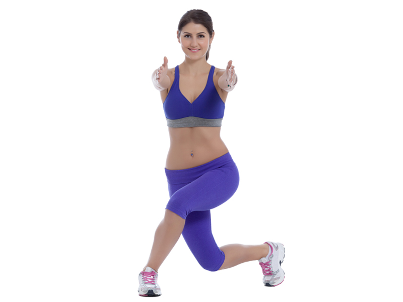 How to ‘curtsy’ for total body sculpting