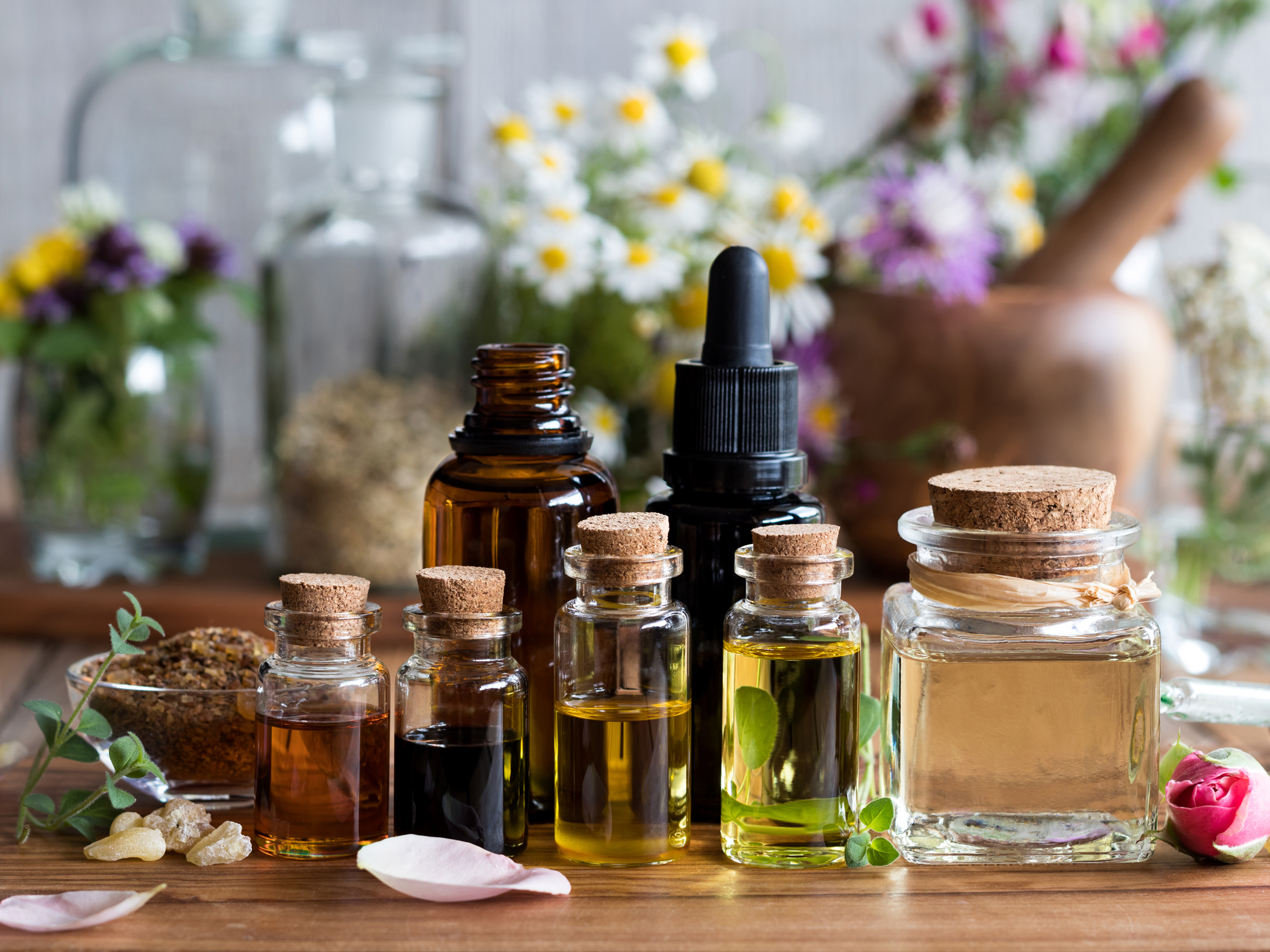 5 essential oils that fight chronic Lyme disease