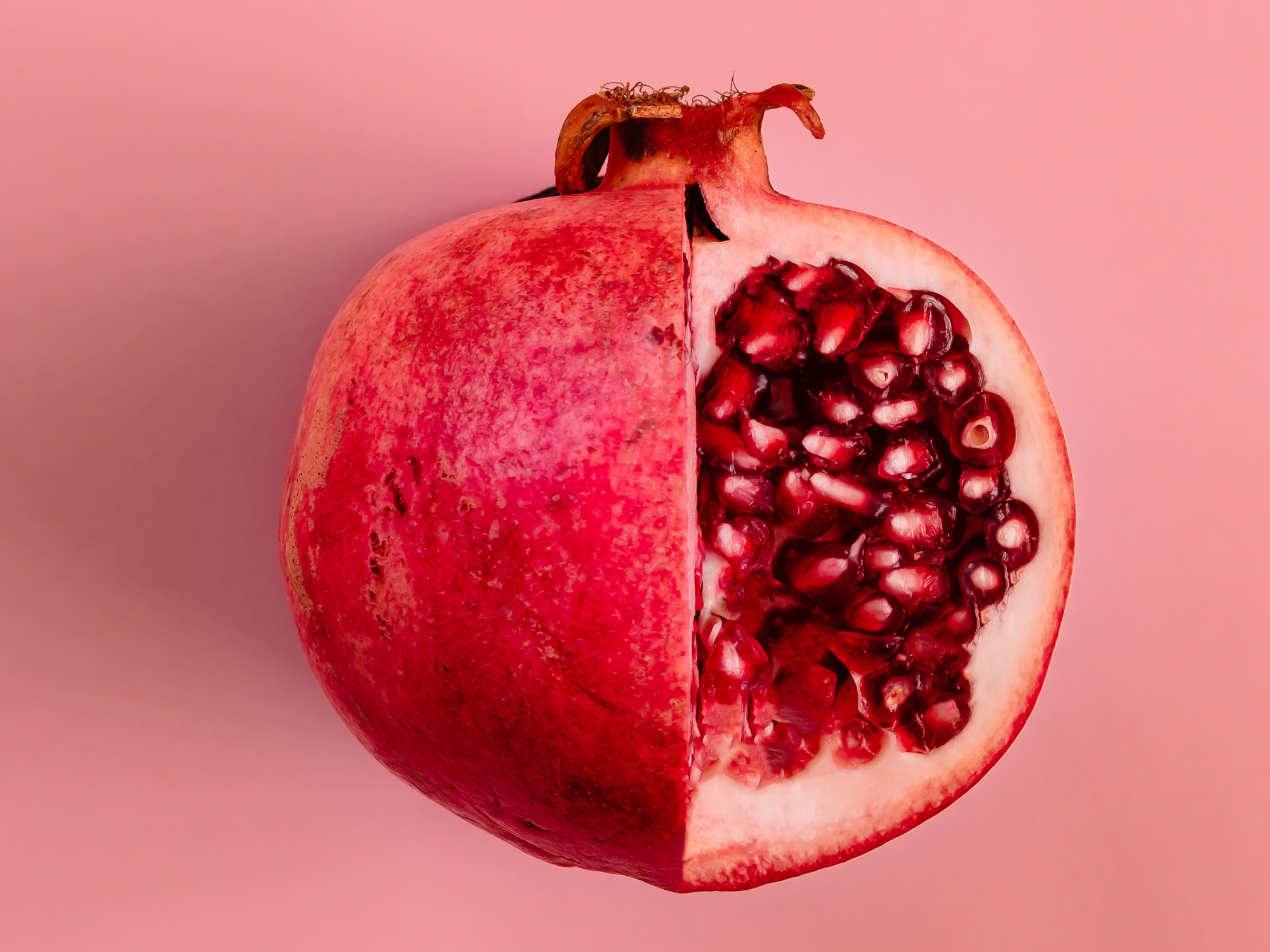 5 Ways pomegranates heal your body