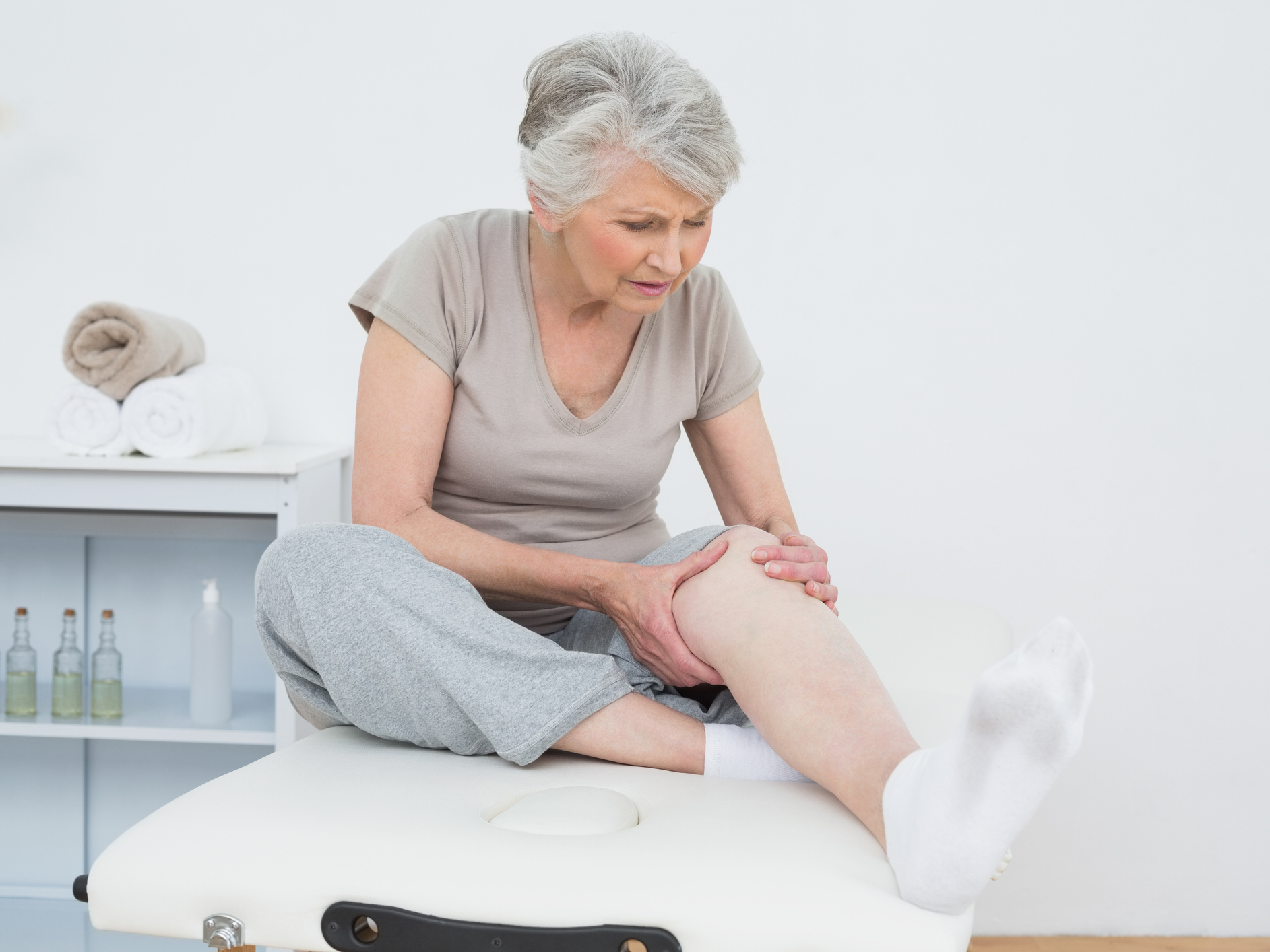 What you need to know about blood thinners before knee surgery