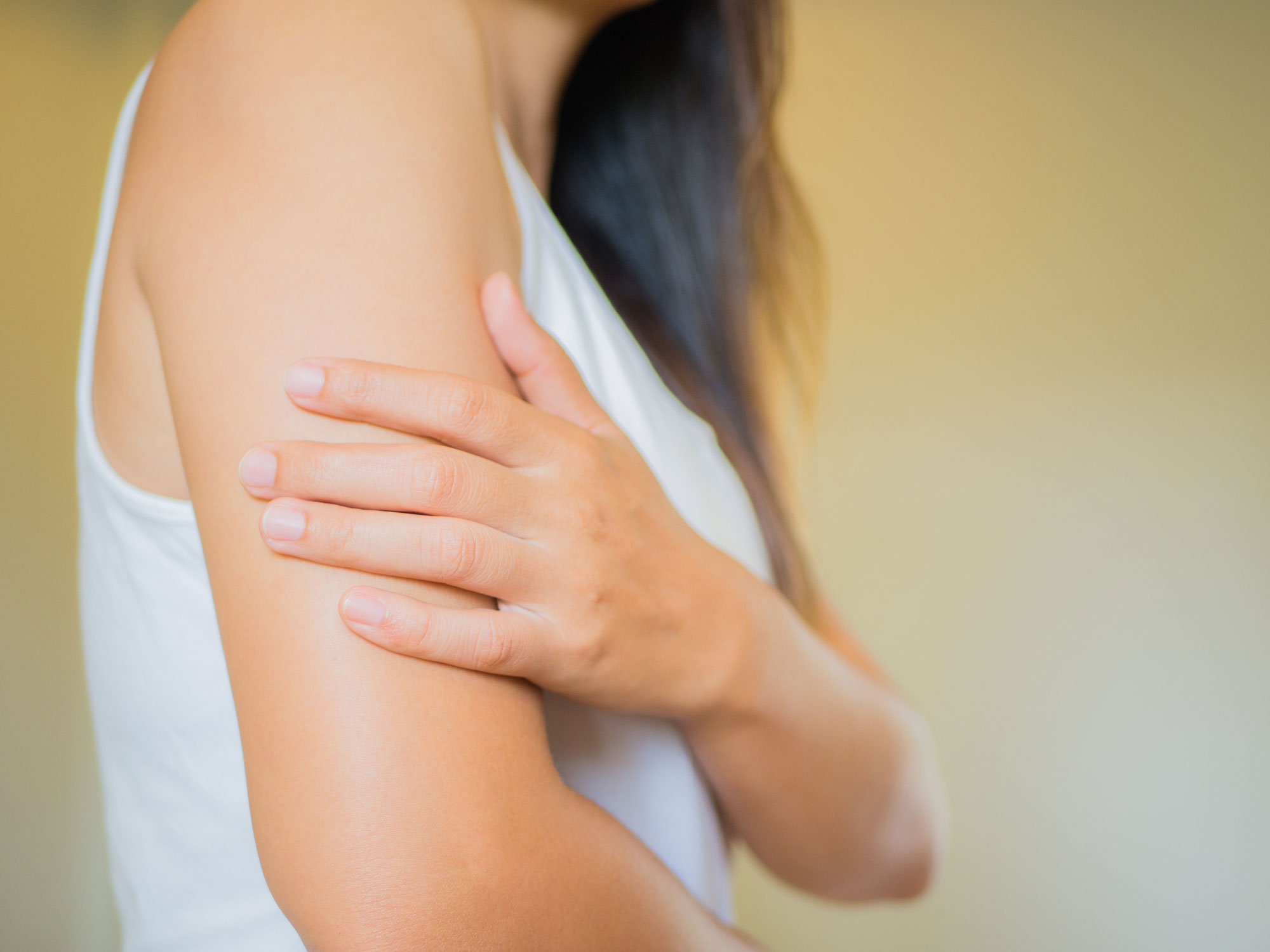 Keratosis pilaris: The bumpy skin on the back of your arms and how to make it go away