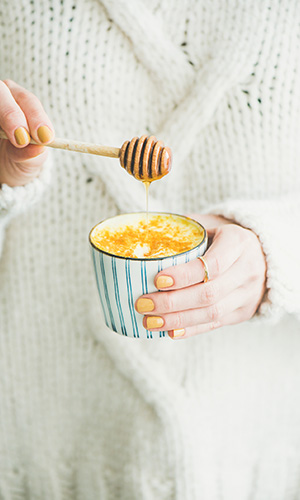 Turmeric latte with honey