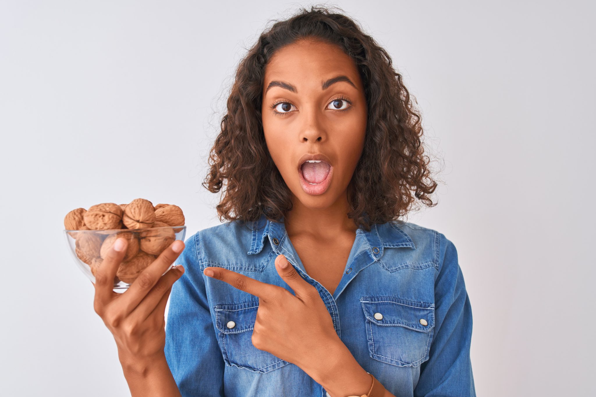 How walnuts help curb the most destructive process in your body Easy