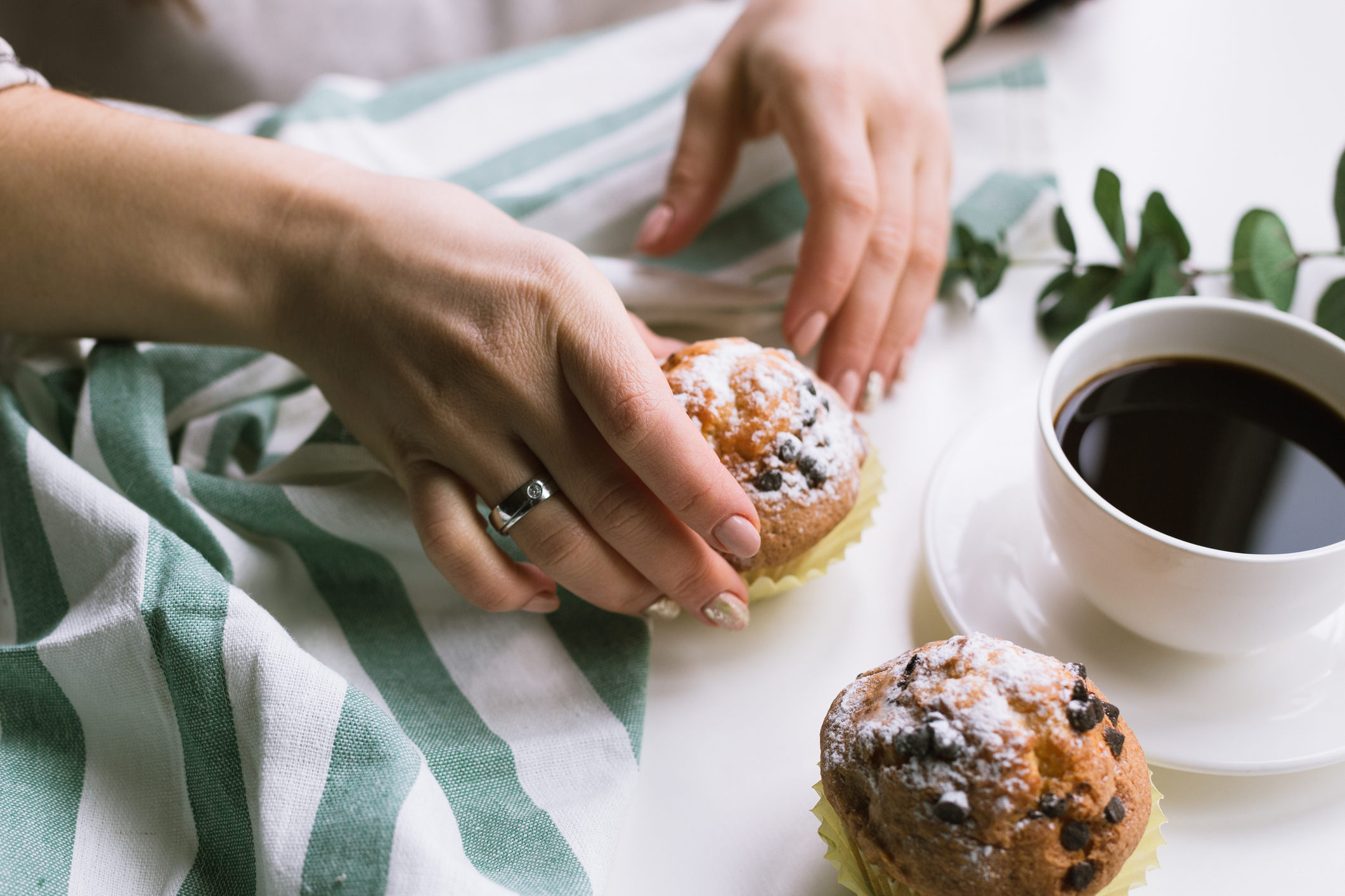 Could dessert with breakfast be the easiest weight-loss hack?