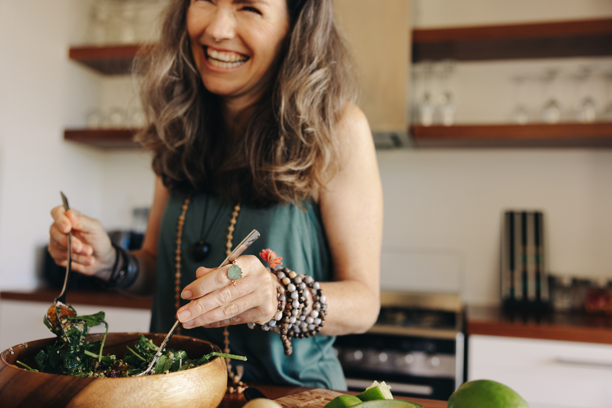 The vitamin to help women avoid a fatal arterial disease
